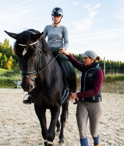 Individueller Reitunterricht bis zur schweren Klasse am Kroneggerhof, Einzelunterricht sowie Gruppenstunden